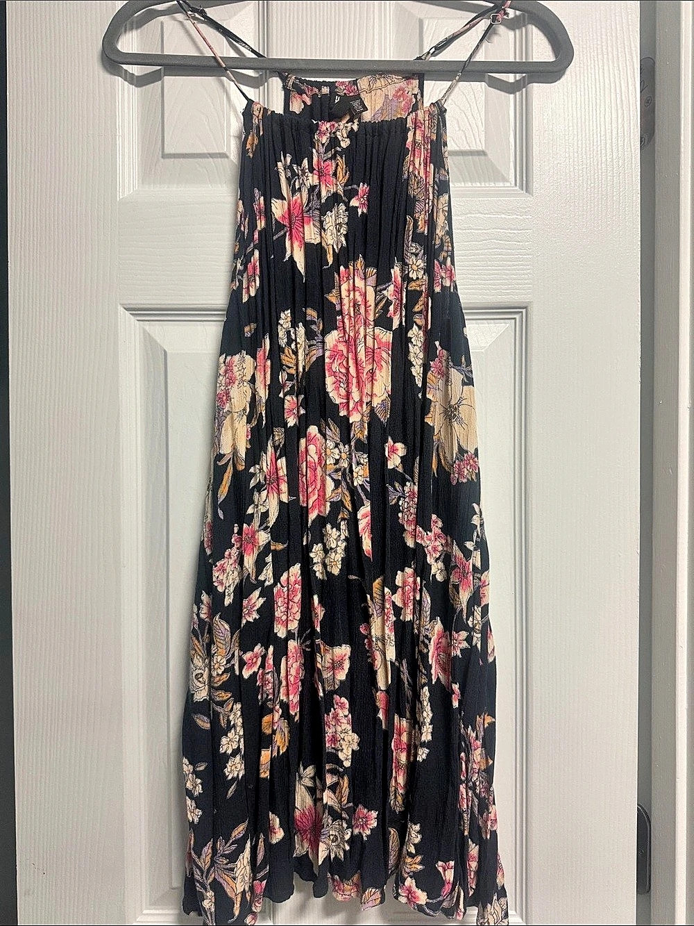 Billabong Let's Hang Floral Halter Wrap Maxi Dress Black & Pink Size Medium
